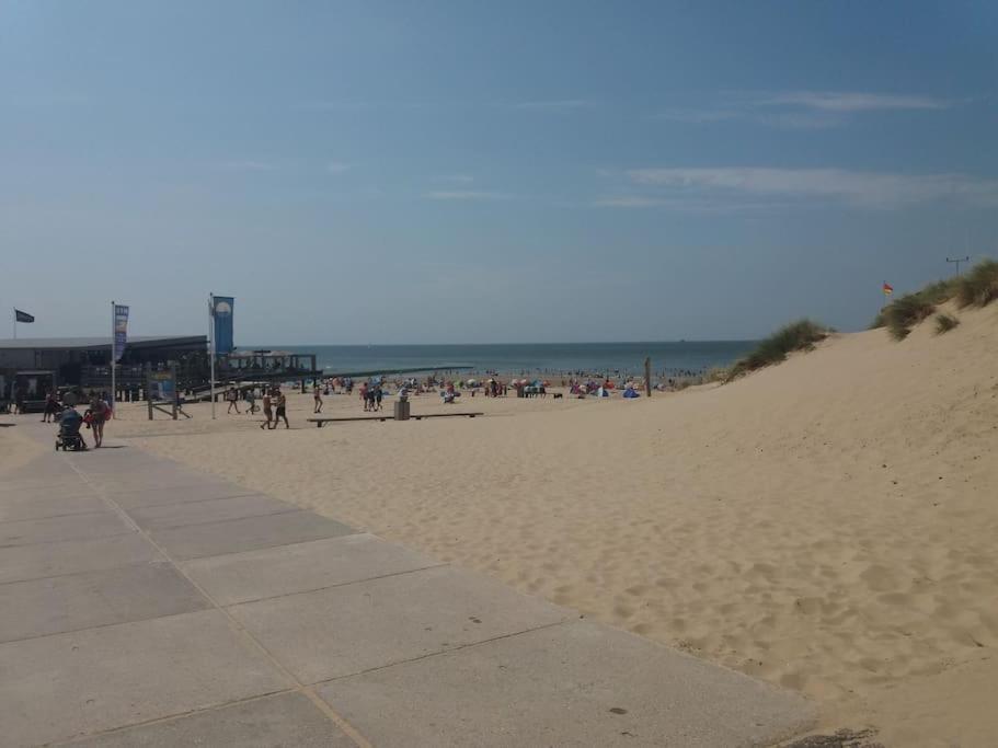 Beach Apartment +/- 5 Minutes To Sea, Self Checkin ユリアーナドルプ エクステリア 写真